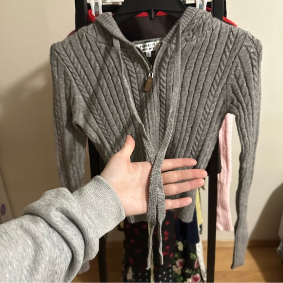 Frankie’s Bikinis Aimee Cable Cloud Knit Hoodie size S - Picture 7 of 10